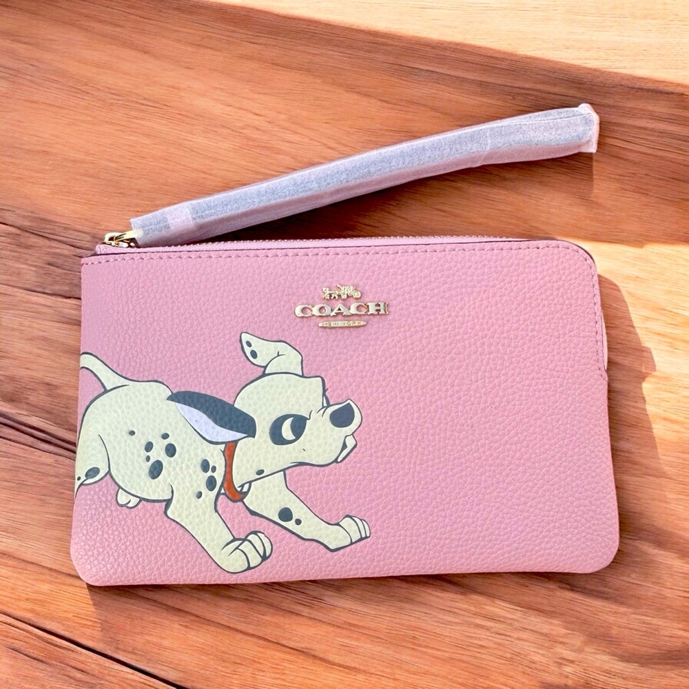RARE!! COACH x DISNEY DALMATIAN WRISTLET